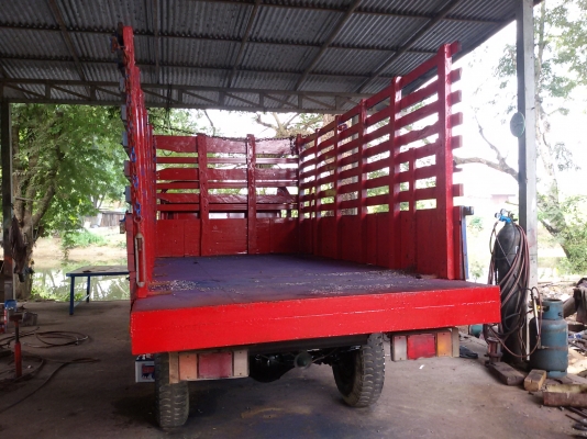 ขายรถอีแต๋น  เครื่องสี่สูบ ดั้ม มีเกียร์กลาง เพลารอยคัดชีหน้า5 สวยๆเดิมๆ พร้อมไช้งาน  ขายใน  ราคา195000บาท รถอยู่วังบัว คลองขลุง กำแพงเพชร    สนใจสอบุถามได้ที่081 3655997 อำพร  พาเจริญ  ราคาต่อรองได้อีกนะครับ