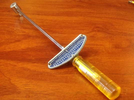 ขายประแจปอนด์ VINTAGE INDESTRO MFG.CORP CHICAGO, ILL ขนาด 3/8 แรงบิด 200 ฟุตปอนด์