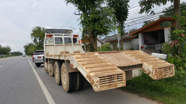 ขายรถบรรทุก 12 ล้อเทรลเลอร์ ISUZU ROCKY 195 แรงม้า ราคา 900000