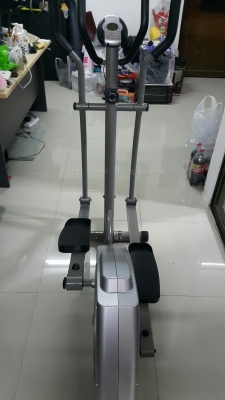 เครื่องออกกำลังกาย Sky walk ยี่ห้อTreo มือสอง(ขายแล้วคะ)