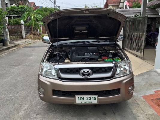 10 Toyota Vigo 2.5 E smartcab 10 Toyota Vigo 2.5 E smartcab