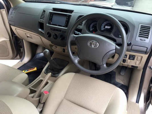 10 Toyota Vigo 2.5 E smartcab 10 Toyota Vigo 2.5 E smartcab