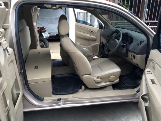 10 Toyota Vigo 2.5 E smartcab 10 Toyota Vigo 2.5 E smartcab