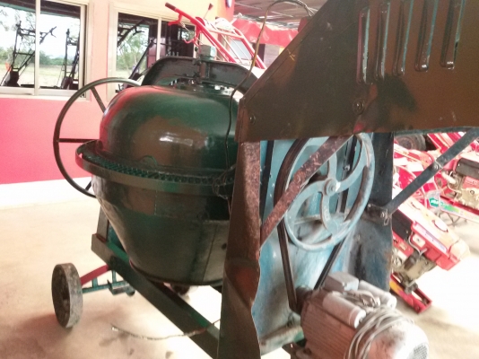 ขายโมปูนพร้อมมอเตอร์  ขายใน  ราคา18000บาท รถอยู่วังบัว คลองขลุง กำแพงเพชร    สนใจสอบุถามได้ที่081 3655997 อำพร  พาเจริญ  ราคาต่อรองได้อีกนะครับ