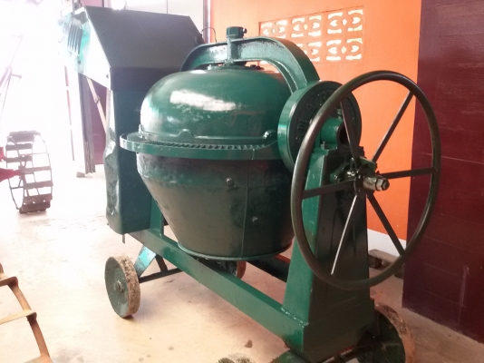 ขายโมปูนพร้อมมอเตอร์  ขายใน  ราคา18000บาท รถอยู่วังบัว คลองขลุง กำแพงเพชร    สนใจสอบุถามได้ที่081 3655997 อำพร  พาเจริญ  ราคาต่อรองได้อีกนะครับ