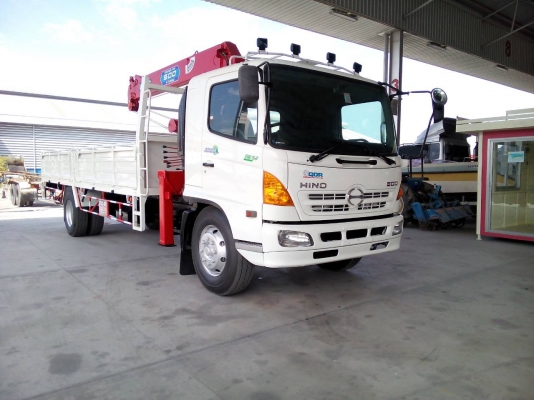 6 ล้อกกะบะติดเครน 5 ตัน 5 ปลอก ยี่ห้อ HINO รุ่น เมก้า 212 แรงม้า 6 ล้อกกะบะติดเครน 5 ตัน 5 ปลอก ยี่ห้อ HINO รุ่น เมก้า 212 แรงม้า