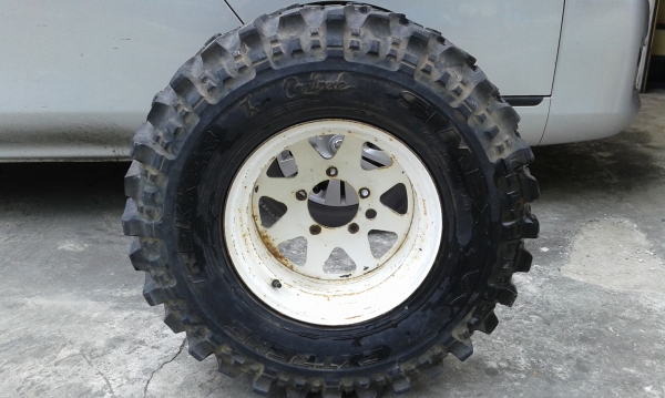 ล้อมือสอง