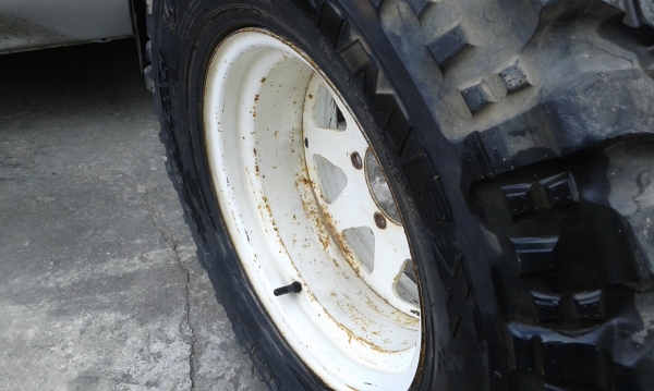 ล้อมือสอง