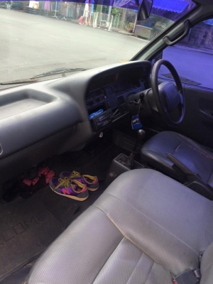 ขายรถตู้ Toyota Hiace 3.0 ปี 2002 สีเหลืองเครื่อง5L ดีเซล 3000cc เกียร์ธรรมดา พร้อมล้อMax ขอบ17&quot; สภาพดี เครื่องดี ใช้งานอยู่ทุกวัน  ขาย 135,000 บาท