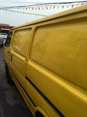 ขายรถตู้ Toyota Hiace 3.0 ปี 2002 สีเหลืองเครื่อง5L ดีเซล 3000cc เกียร์ธรรมดา พร้อมล้อMax ขอบ17&quot; สภาพดี เครื่องดี ใช้งานอยู่ทุกวัน  ขาย 135,000 บาท