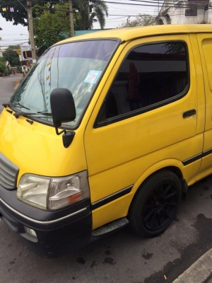 ขายรถตู้ Toyota Hiace 3.0 ปี 2002 สีเหลืองเครื่อง5L ดีเซล 3000cc เกียร์ธรรมดา พร้อมล้อMax ขอบ17&quot; สภาพดี เครื่องดี ใช้งานอยู่ทุกวัน  ขาย 135,000 บาท