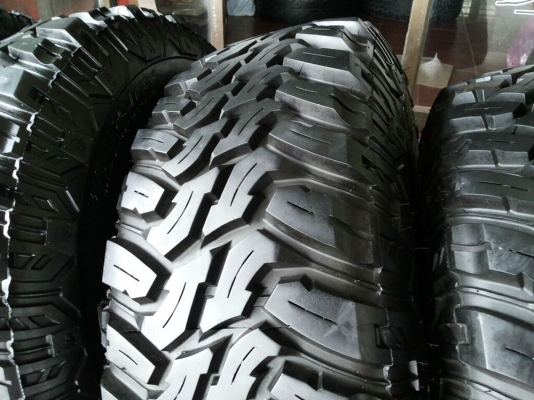 ล้อลาย bradley beadlock ขอบ 16x8 พร้อมยาง mud cooper discoverer stt 265/75/16