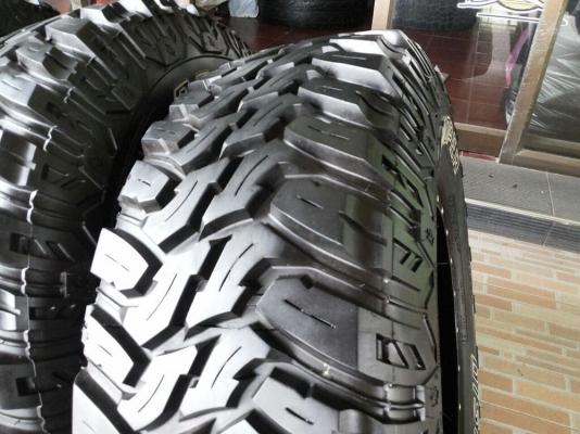 ล้อลาย bradley beadlock ขอบ 16x8 พร้อมยาง mud cooper discoverer stt 265/75/16