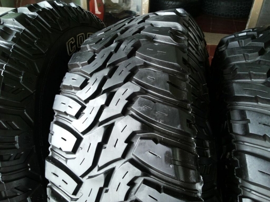 ล้อลาย bradley beadlock ขอบ 16x8 พร้อมยาง mud cooper discoverer stt 265/75/16