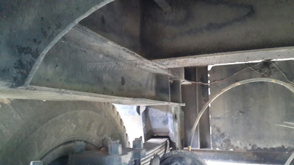 หางคอกสูง กว้าง 2.50 เมตร ยาว 6 เมตร เพาเหลี่ยม (หน้า-หลัง)