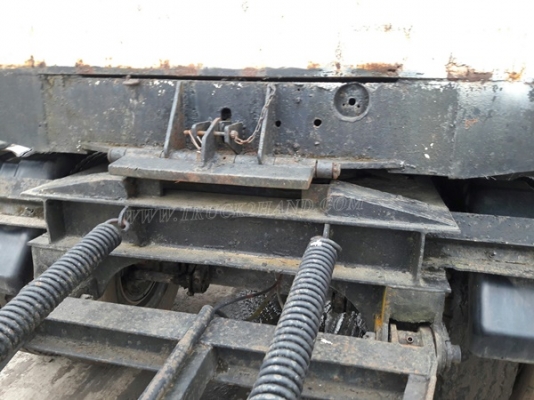 หางคอกสูง กว้าง 2.50 เมตร ยาว 6 เมตร เพาเหลี่ยม (หน้า-หลัง)