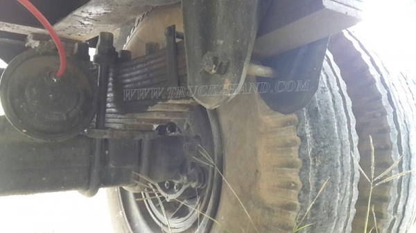 หางคอกสูง กว้าง 2.50 เมตร ยาว 6 เมตร เพาเหลี่ยม (หน้า-หลัง)