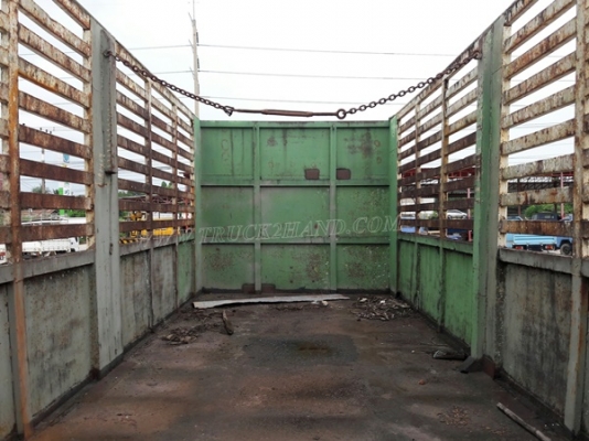 หางคอกสูง กว้าง 2.50 เมตร ยาว 6 เมตร เพาเหลี่ยม (หน้า-หลัง)