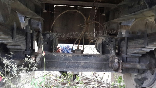 หางคอกสูง กว้าง 2.50 เมตร ยาว 6 เมตร เพาเหลี่ยม (หน้า-หลัง)