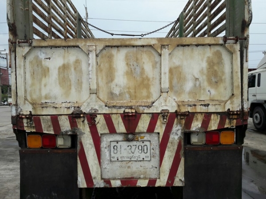 หางคอกสูง กว้าง 2.50 เมตร ยาว 6 เมตร เพาเหลี่ยม (หน้า-หลัง)