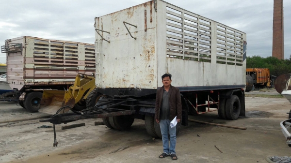 หางคอกสูง กว้าง 2.50 เมตร ยาว 6 เมตร เพาเหลี่ยม (หน้า-หลัง)