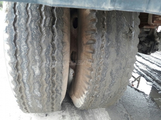 หางคอกสูง กว้าง 2.50 เมตร ยาว 6 เมตร เพาเหลี่ยม (หน้า-หลัง)