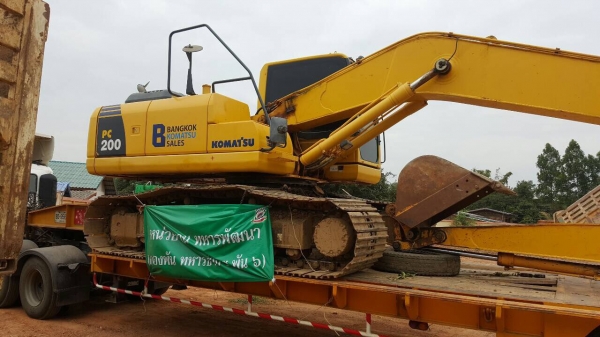 Komatsu pc200-8 บูมยาว+บูมสั้น