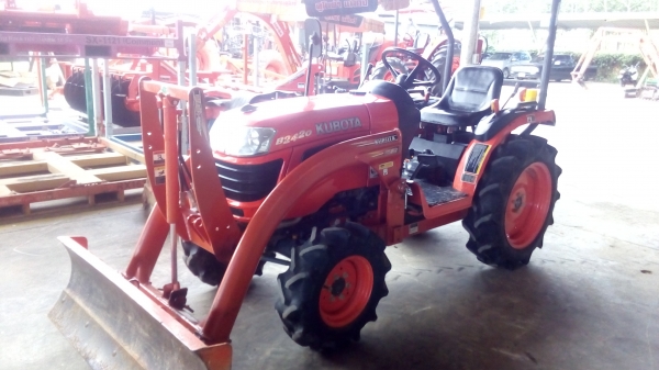 อยากขายค่ะรถไถB2420สวยๆๆ