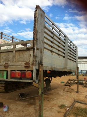 ขายกระบะดั้มสิบล้อ ราคา 65000 บาท  ติดต่อโทร 0862465934