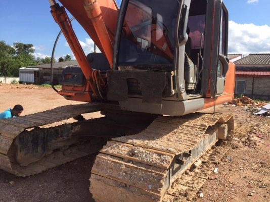 รถขุด HITACHI ZX200 ปี 2550 เล่มทะเบียนพร้อม ใช้ 14828 ชั่งโมง