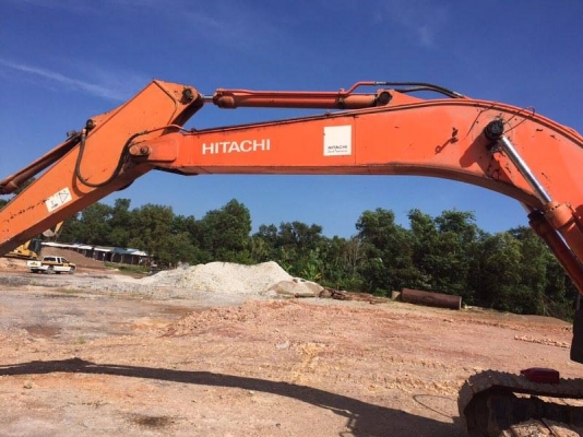 รถขุด HITACHI ZX200 ปี 2550 เล่มทะเบียนพร้อม ใช้ 14828 ชั่งโมง