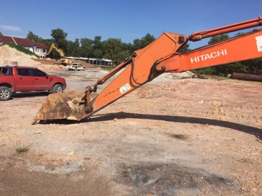 รถขุด HITACHI ZX200 ปี 2550 เล่มทะเบียนพร้อม ใช้ 14828 ชั่งโมง