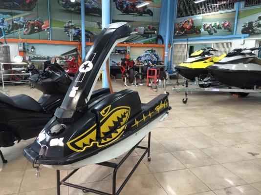 เจ็ทยืน ดำ kawasaki 550 เครื่องหลีดสภาพพร้อมเล่นจบๆเพียง 20,000 บ.