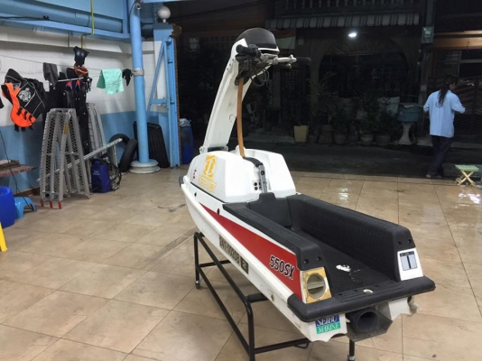 เจ็ทยืน ขาว kawasaki 550 แจ่ม  สภาพพร้อมเล่น จบๆเพียง 20,000 บ.