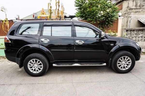 ขาย 2013 Mitsubishi Pajero Sport GT 2.5AT เกียร์ออโต้ดีเซลรุ่นTOPสุดวิ่งน้อย สภาพสวยมากไม่มีชนไม่เคยทำสีล้านเปอร์เซ็นถูกๆด่วน ขาย 2013 Mitsubishi Pajero Sport GT 2.5AT เกียร์ออโต้ดีเซลรุ่นTOPสุดวิ่งน้อย สภาพสวยมากไม่มีชนไม่เคยทำสีล้านเปอร์เซ็นถูกๆด่วน