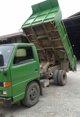 หกล้อ อีซูซุ NKR110ดั่ม3คิว สภาพดีสวยบางเดิมพร้อมใช้ ทะเบียนพร้อมโอน