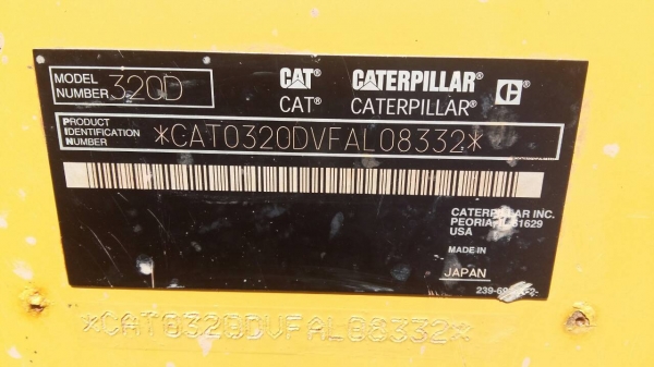 รถแบคโฮ  CAT  320D  ( รถทำงาน  8,xxx  กว่า ชม. )   สนใจติดต่อ  081 - 6079515