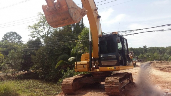 รถแบคโฮ  CAT  320D  ( รถทำงาน  8,xxx  กว่า ชม. )   สนใจติดต่อ  081 - 6079515