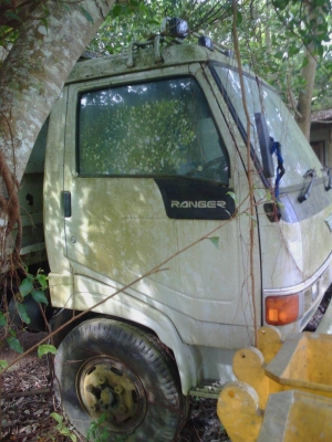 รถฮีโน่ 6 ล้อดั้ม KM777 / 117 แรงม้า. ( ขายตามสภาพ. ) สนใจติดต่อ 081 - 6079515 รถฮีโน่ 6 ล้อดั้ม KM777 / 117 แรงม้า. ( ขายตามสภาพ. ) สนใจติดต่อ 081 - 6079515