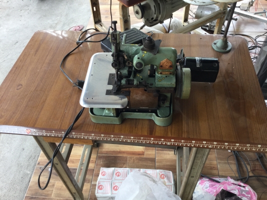 ขายจักร JUKI และ จักรโพ้ง ขายเหมา2ตัว