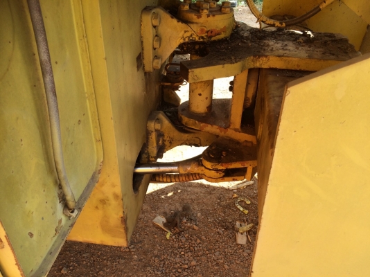 ต้องการขายด่วน ! รถบด SAKAI  3 ล้อเหล็ก R2