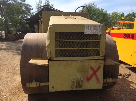 ต้องการขายด่วน ! รถบด SAKAI  3 ล้อเหล็ก R2