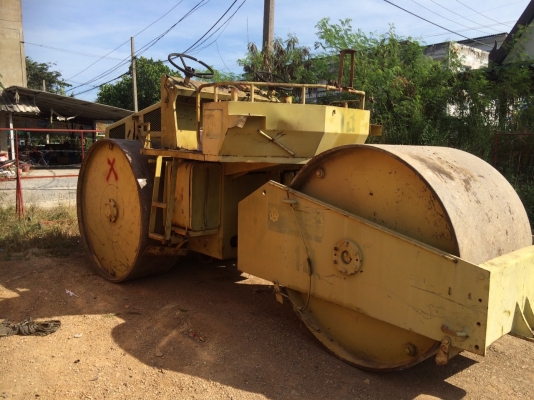 ต้องการขายด่วน ! รถบด SAKAI  3 ล้อเหล็ก R2