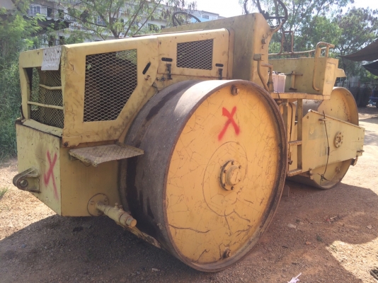 ต้องการขายด่วน ! รถบด SAKAI  3 ล้อเหล็ก R2