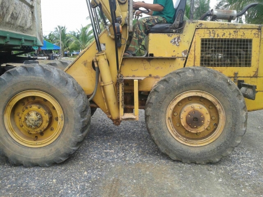 ขายรถตักล้อยางด่วนๆๆ ครับ ขายรถตักล้อยางด่วนๆๆ ครับ