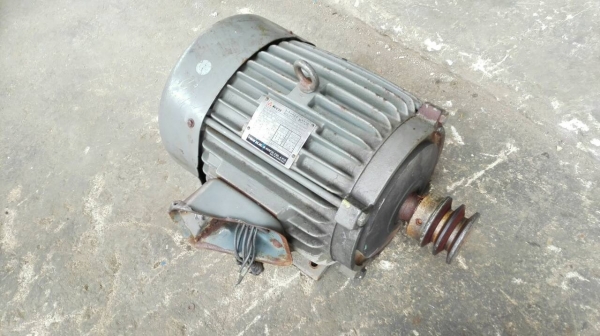 ==== SOLD ==== มอเตอร์ TECO 5 HP. 960 RPM. 380V. รอบช้า สภาพสวย สด เดิม วิ่งเงียบพร้อมใช้งาน