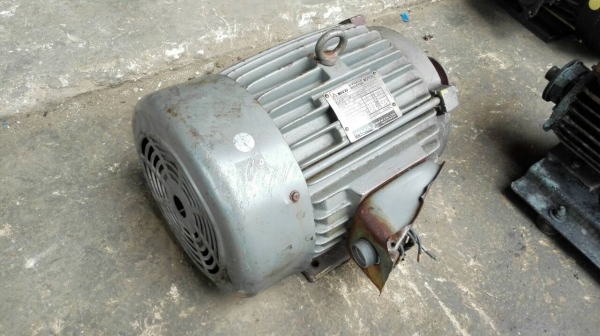 ==== SOLD ==== มอเตอร์ TECO 5 HP. 960 RPM. 380V. รอบช้า สภาพสวย สด เดิม วิ่งเงียบพร้อมใช้งาน