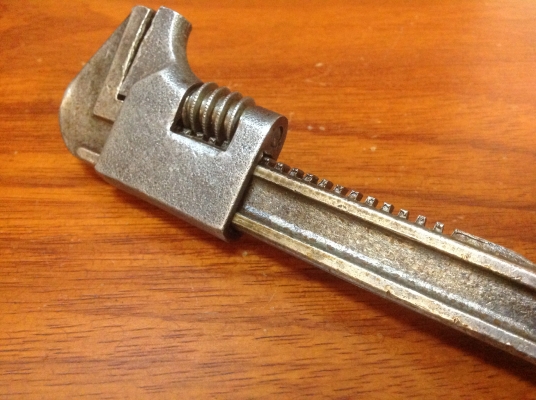 ขายประแจเลื่อนโบราณ 9 AUTO ขนาด 9" ขยายปากได้ 2.5"