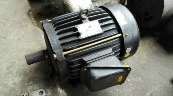 ====== SOLD OUT!! ====== มอเตอร์ TECO 10 HP. 2900 RPM. รอบเร็ว สภาพสวย สด เดิม วิ่งเงียบ (ตีเพลทเครื่องจักรTaiwan) พร้อมใช้งาน