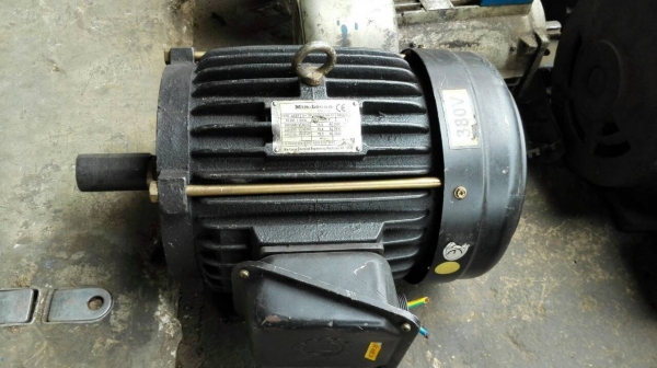 ====== SOLD OUT!! ====== มอเตอร์ TECO 10 HP. 2900 RPM. รอบเร็ว สภาพสวย สด เดิม วิ่งเงียบ (ตีเพลทเครื่องจักรTaiwan) พร้อมใช้งาน